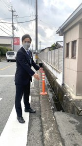 ▲(株)吉年前にて