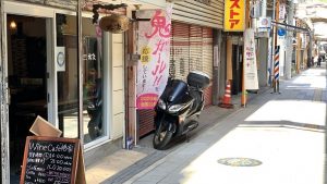 ▲『椿家』がある河内長野駅前商店街